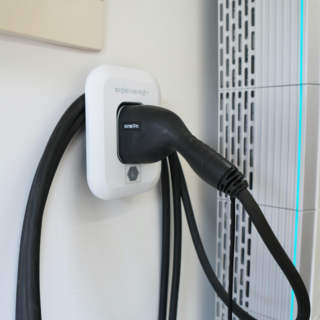 South Brisbane Sigenergy Solar Hybrid System with DC EV Charger